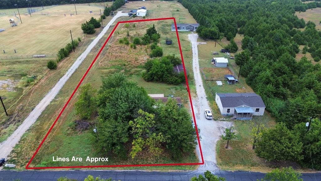 807 County Road 655, Farmersville