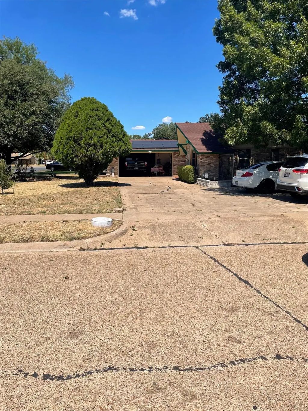 1130 Glenwick Lane, Irving