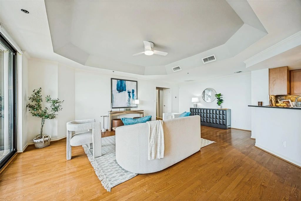 5909 Luther Lane 2104, Dallas