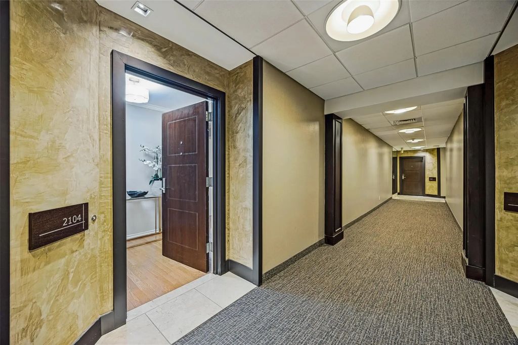 5909 Luther Lane 2104, Dallas