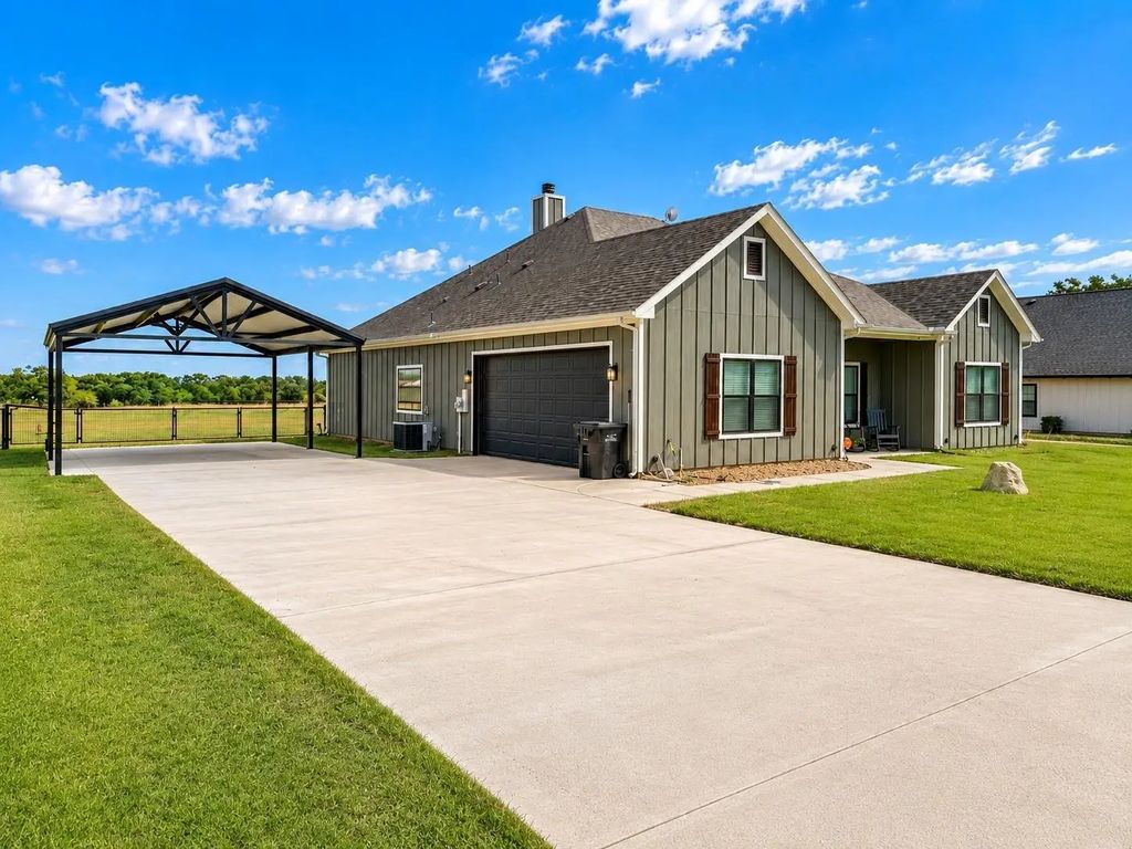 920 Kite Road, Mineral Wells