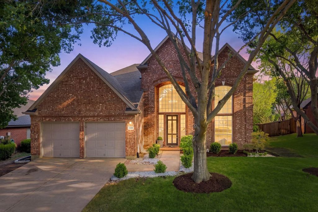 2201 Sagebrush Drive, Flower Mound