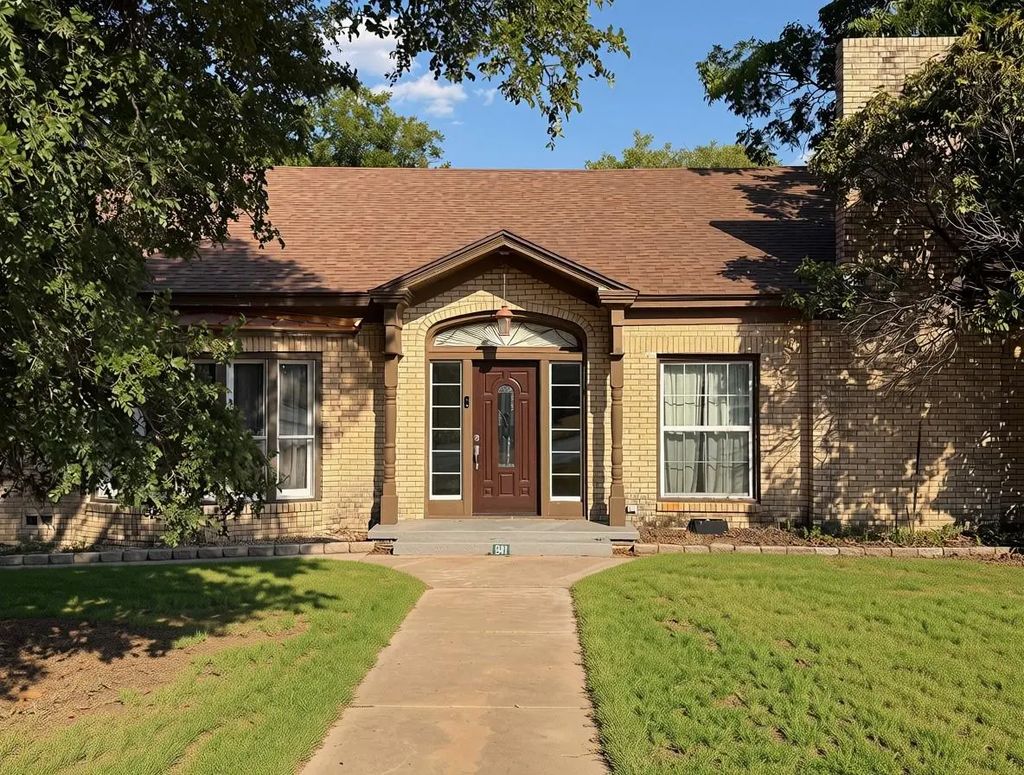 941 S Texas Street, De Leon