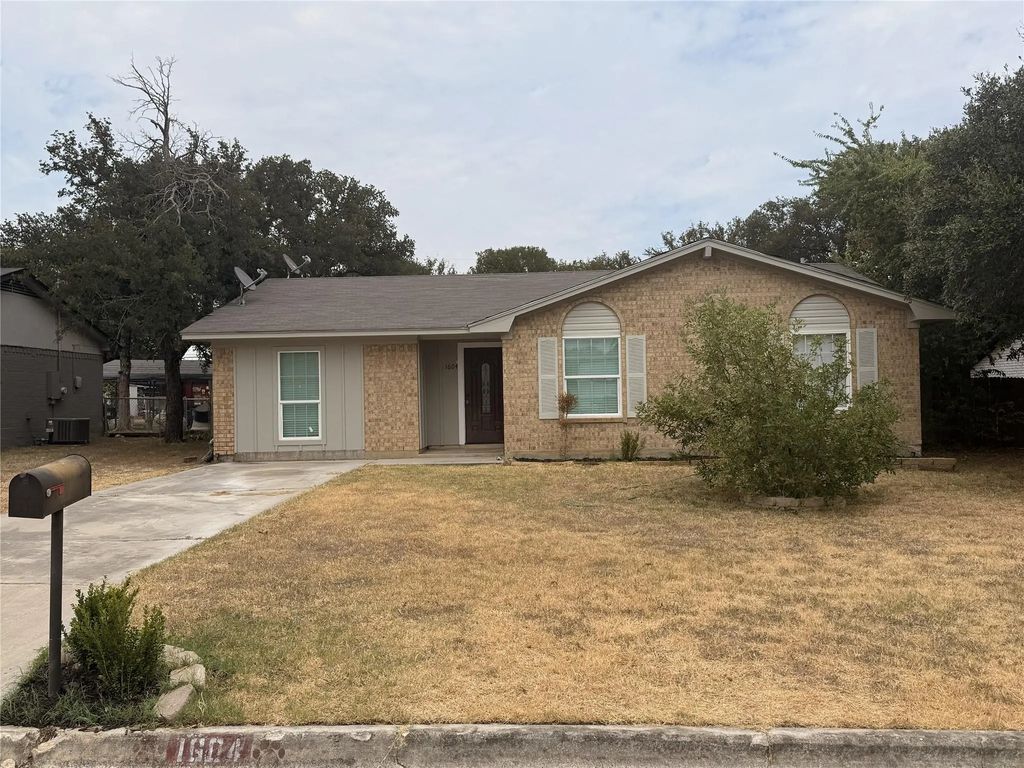 1604 17th Street, Brownwood