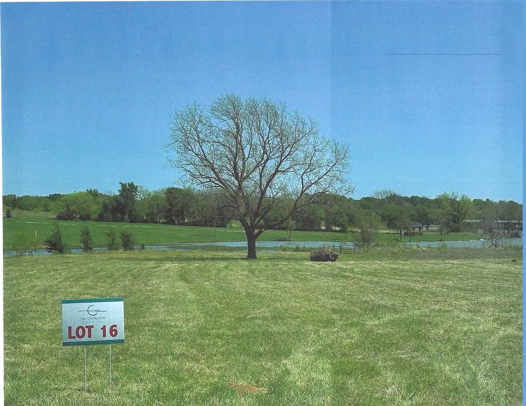 Lot 16 Cr 2220, Corsicana