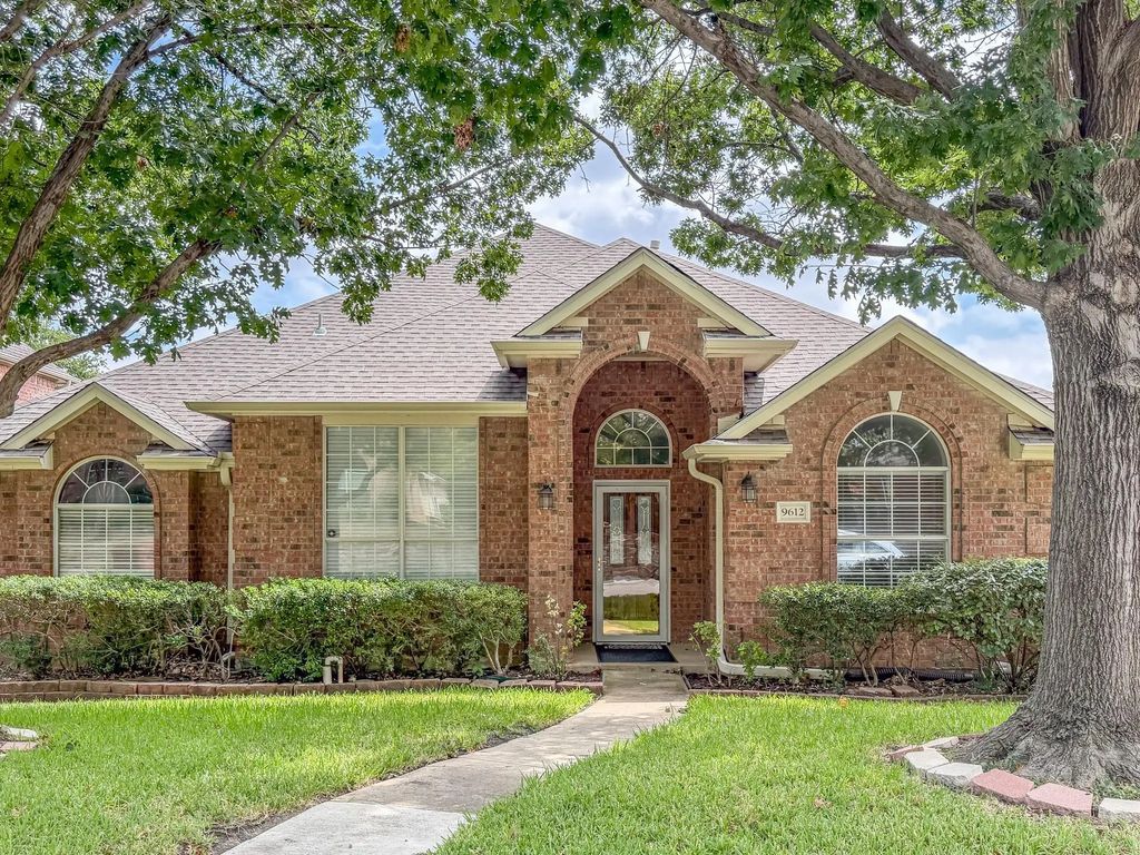 9612 Cliffside Drive, Irving