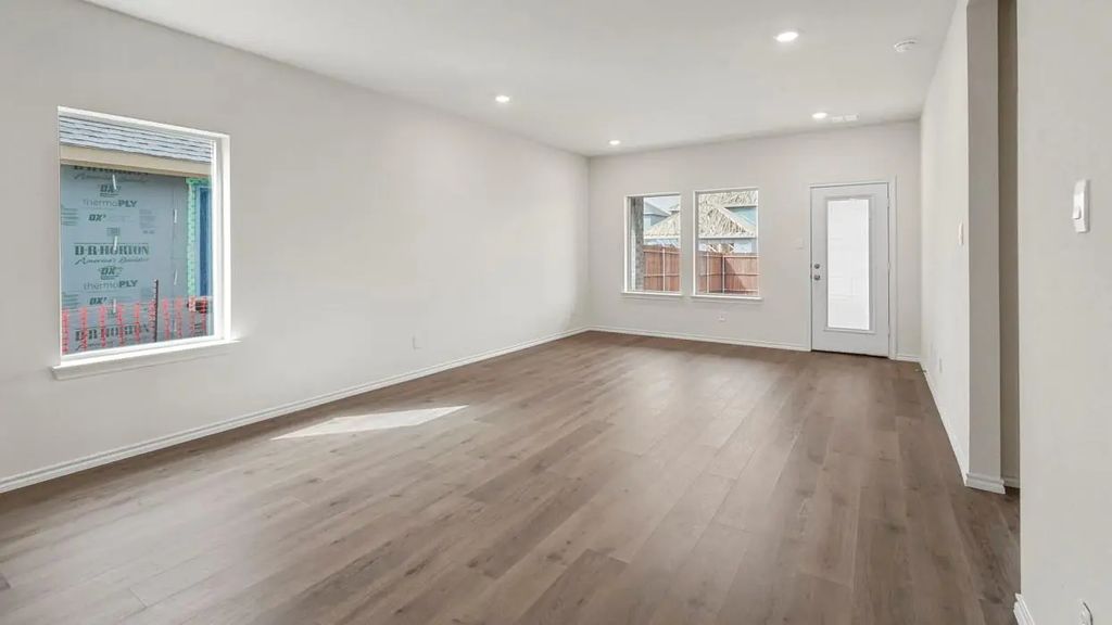 6027 Midsummer Way, Crandall