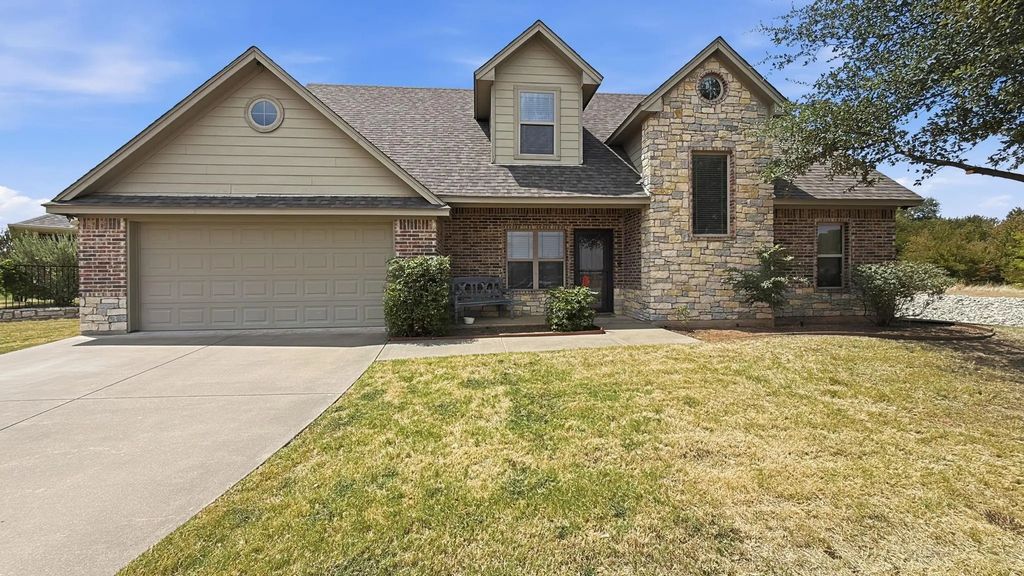 1306 Lauren Lane, Granbury
