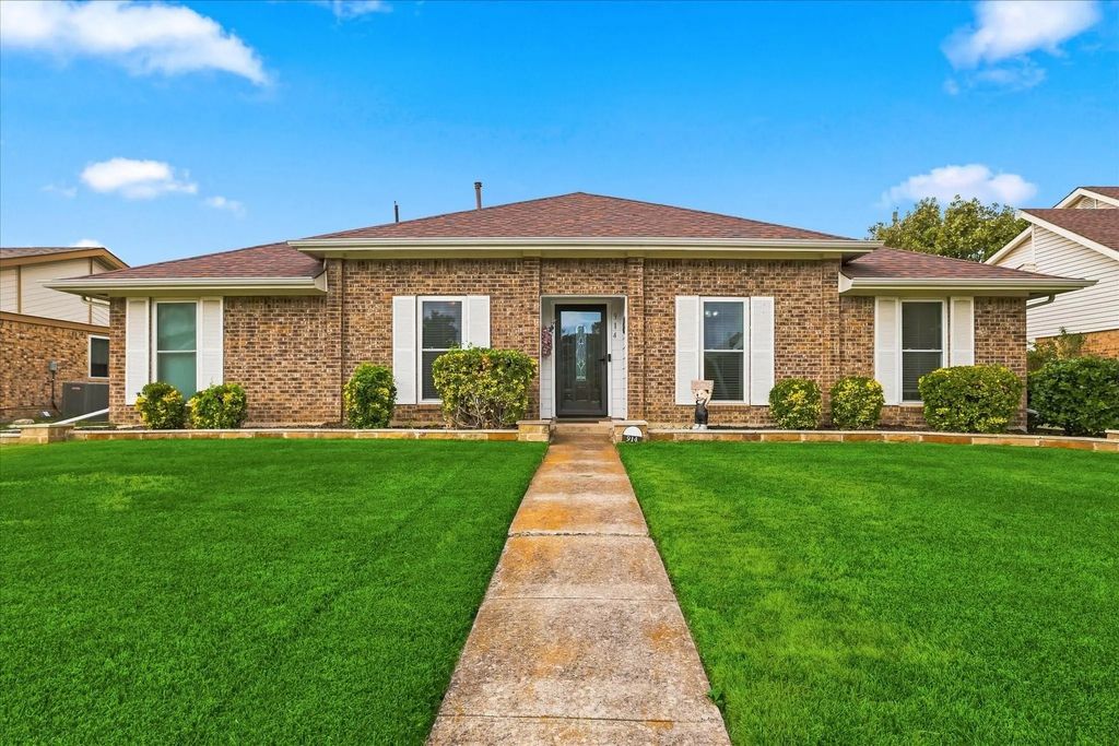 914 Reno Street, Lewisville