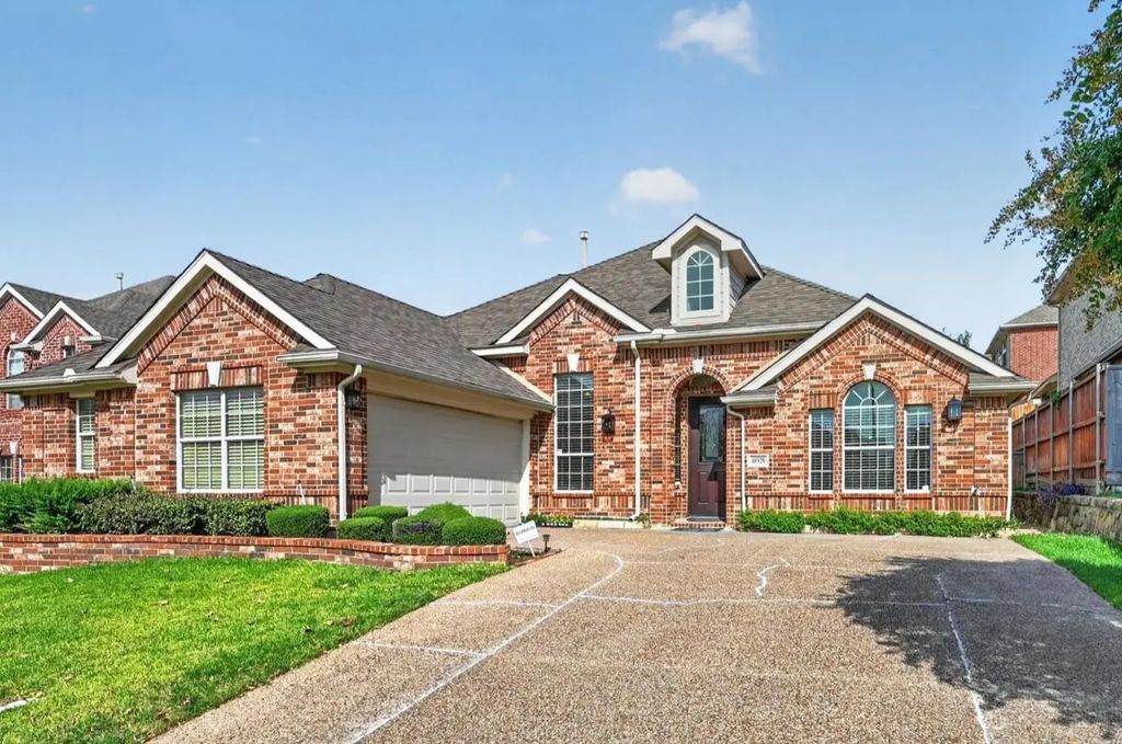 10328 Offshore Drive, Irving