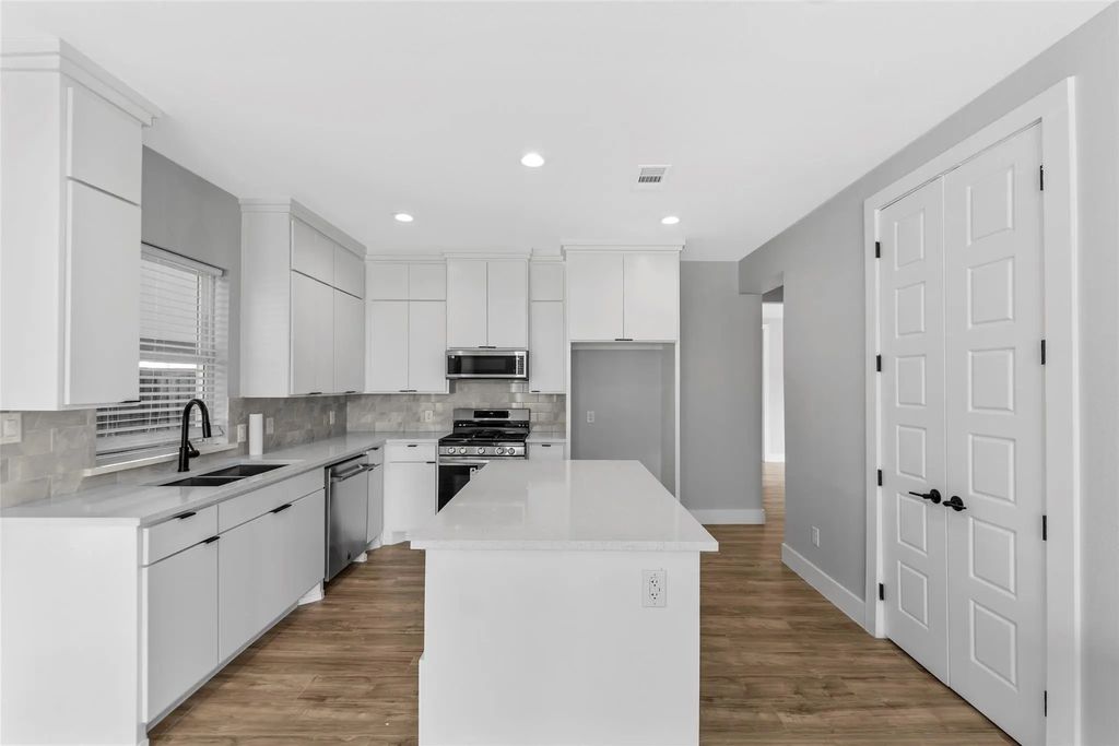1510 S Lindsay, Gainesville