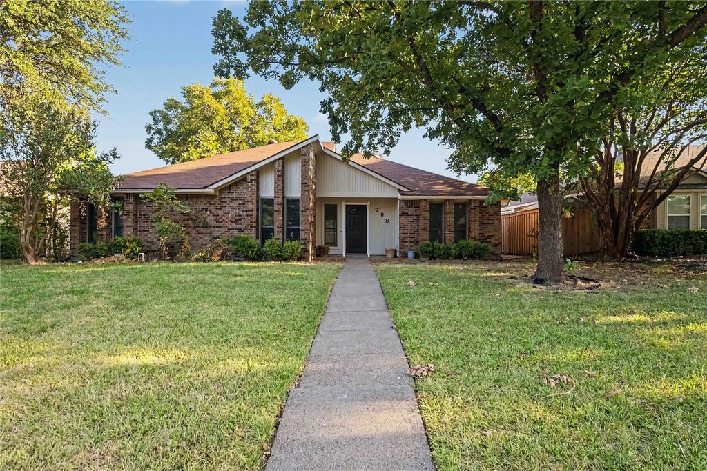 708 Whitewing Drive, Mesquite
