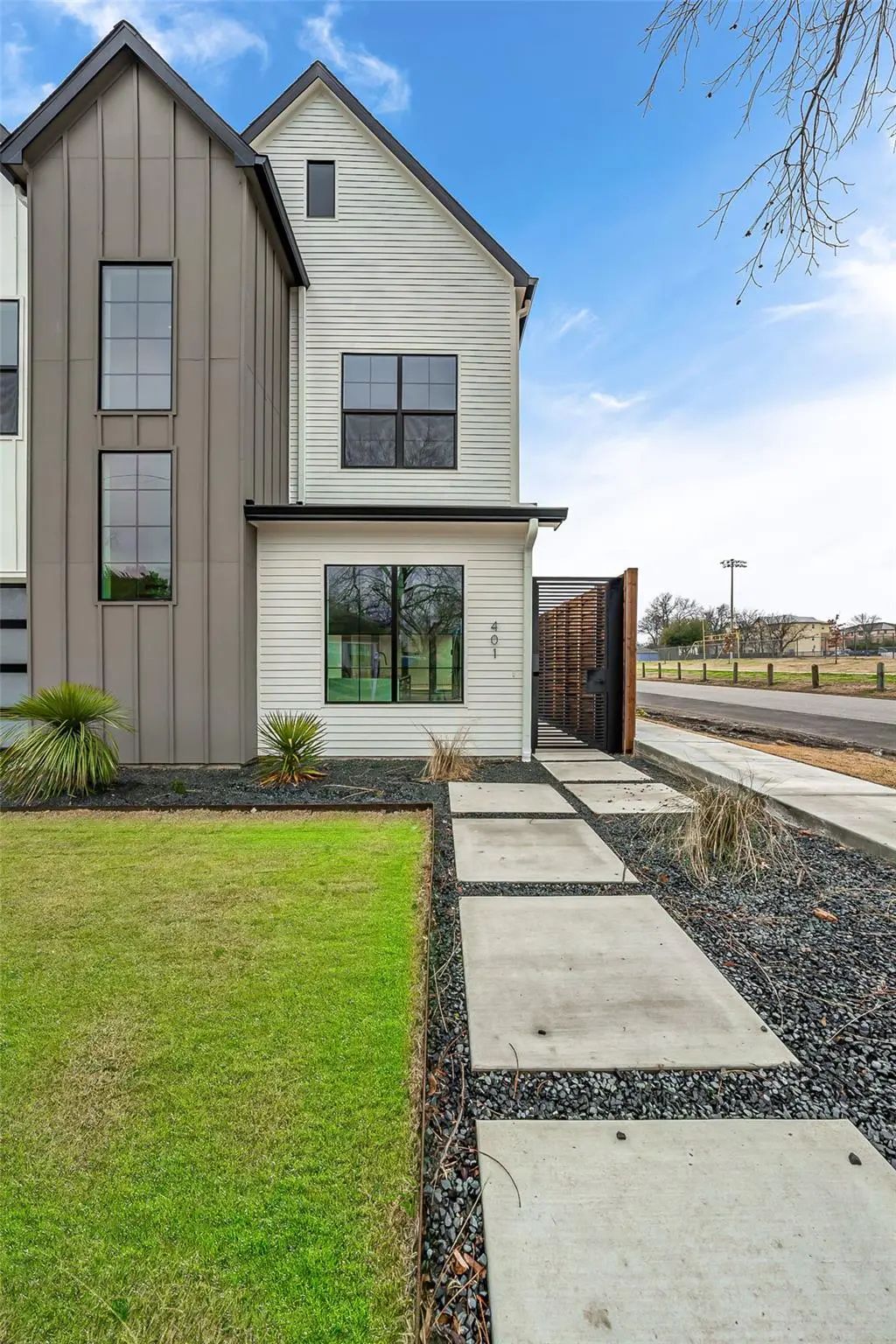 401 Martinique Avenue, Dallas