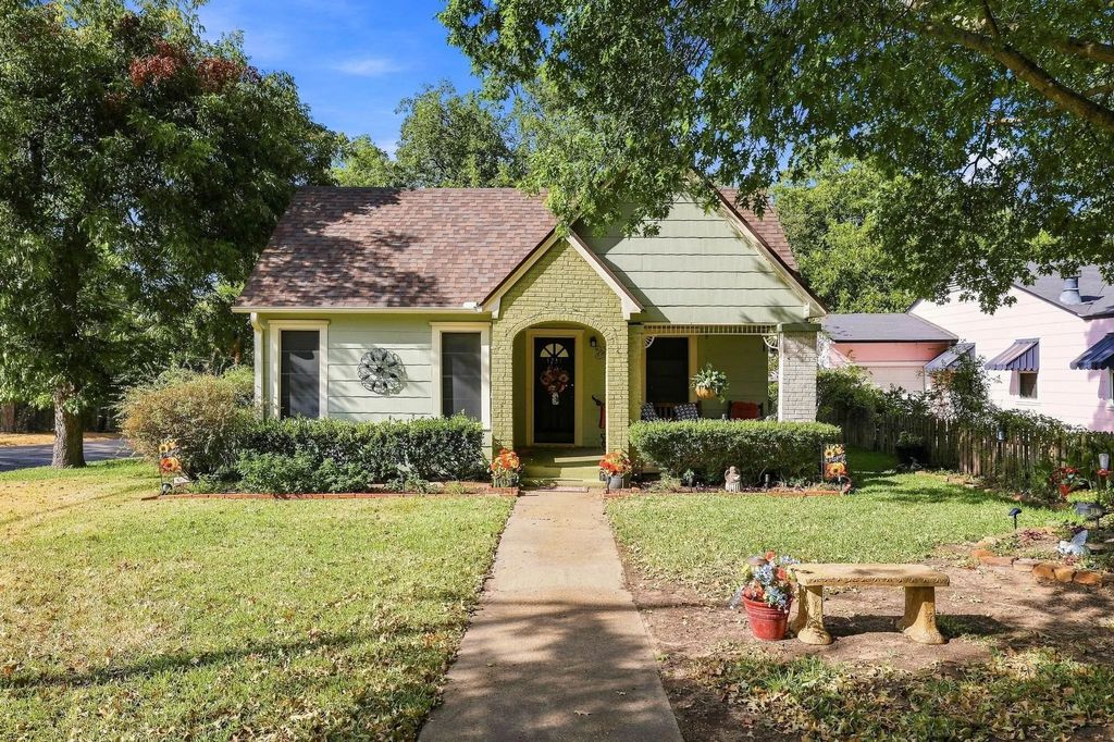 1231 W Sears Street, Denison