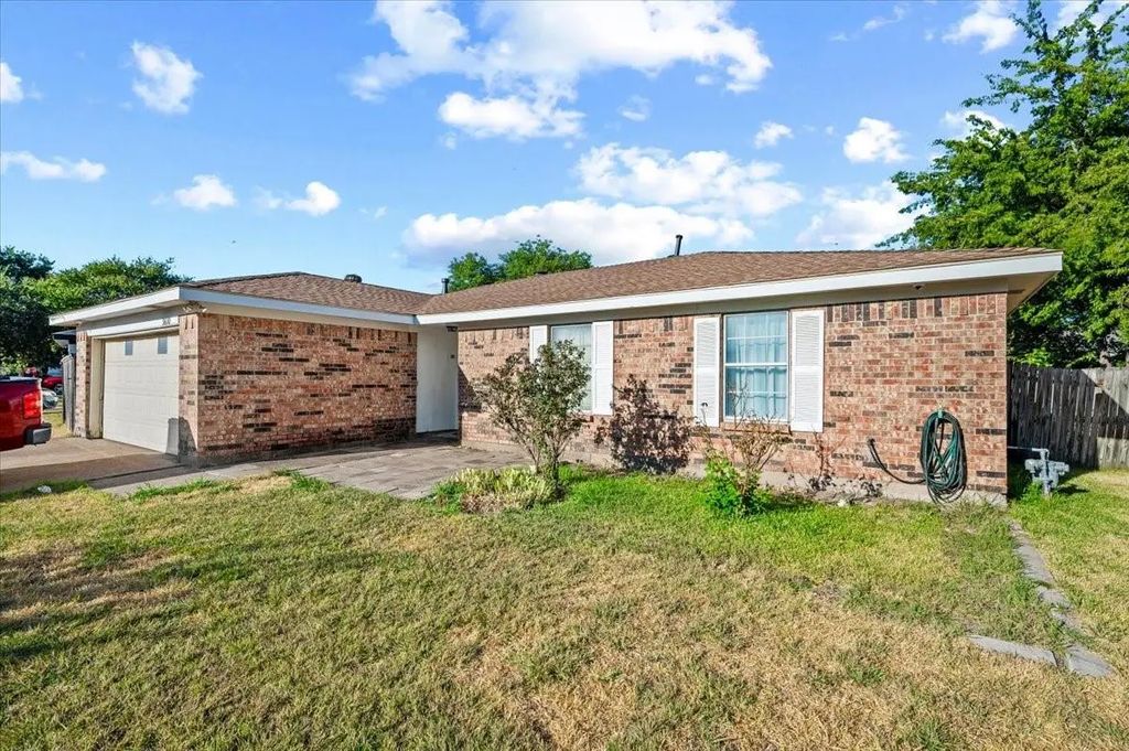 3610 Hummingbird Drive, Grand Prairie