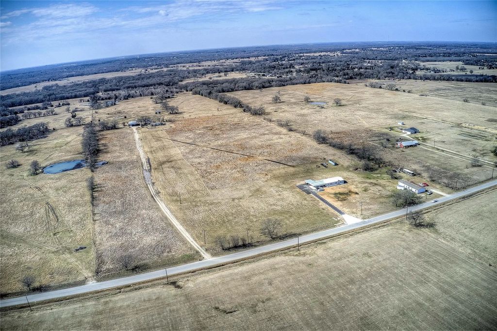 5355 County Road 120, Wills Point