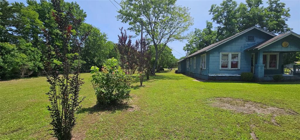 812 N Waldrip Street, Grand Saline