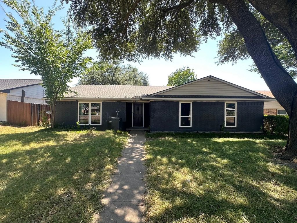 4857 Preston Trail Drive, Mesquite