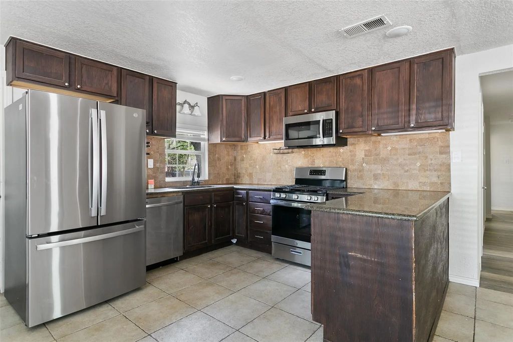 521 S Oak Street, Paradise