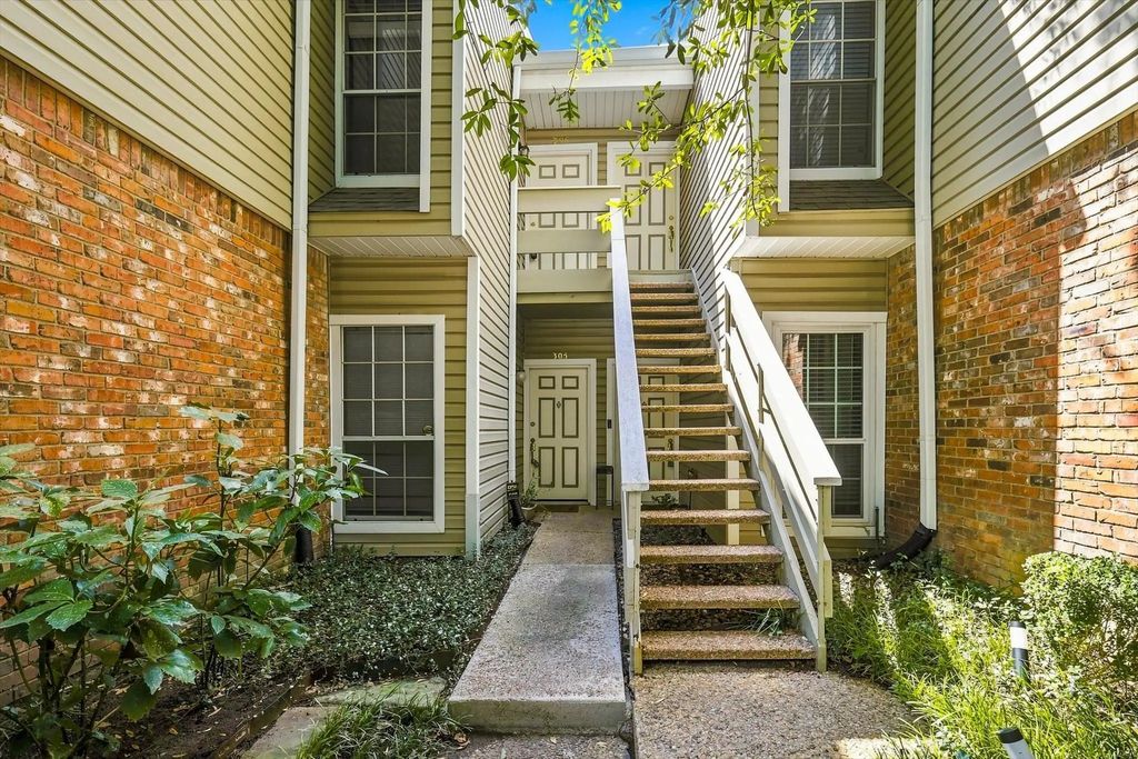 8550 Fair Oaks Crossing 306, Dallas