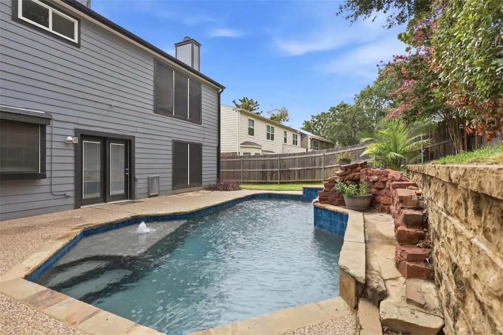 4708 Glenbrook Drive, Grapevine