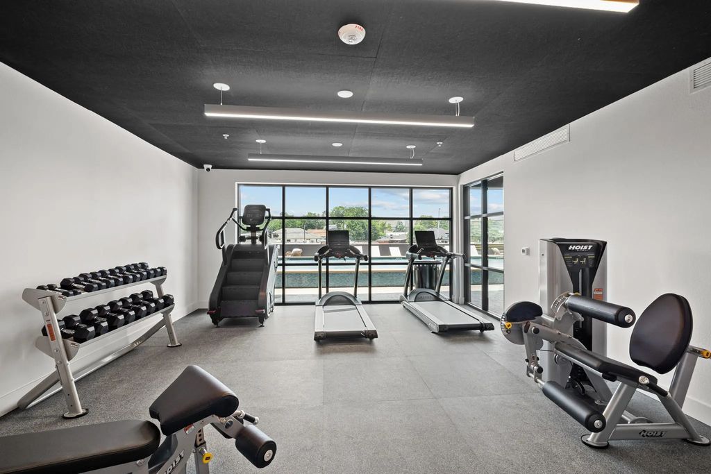 1100 N Zang Boulevard 316, Dallas