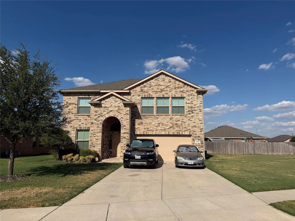 1808 Creekwood Drive, Cleburne