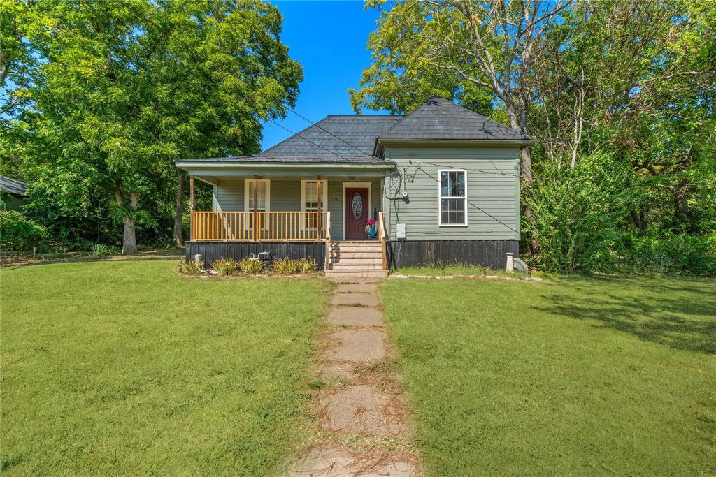 1216 Wesley Street, Greenville