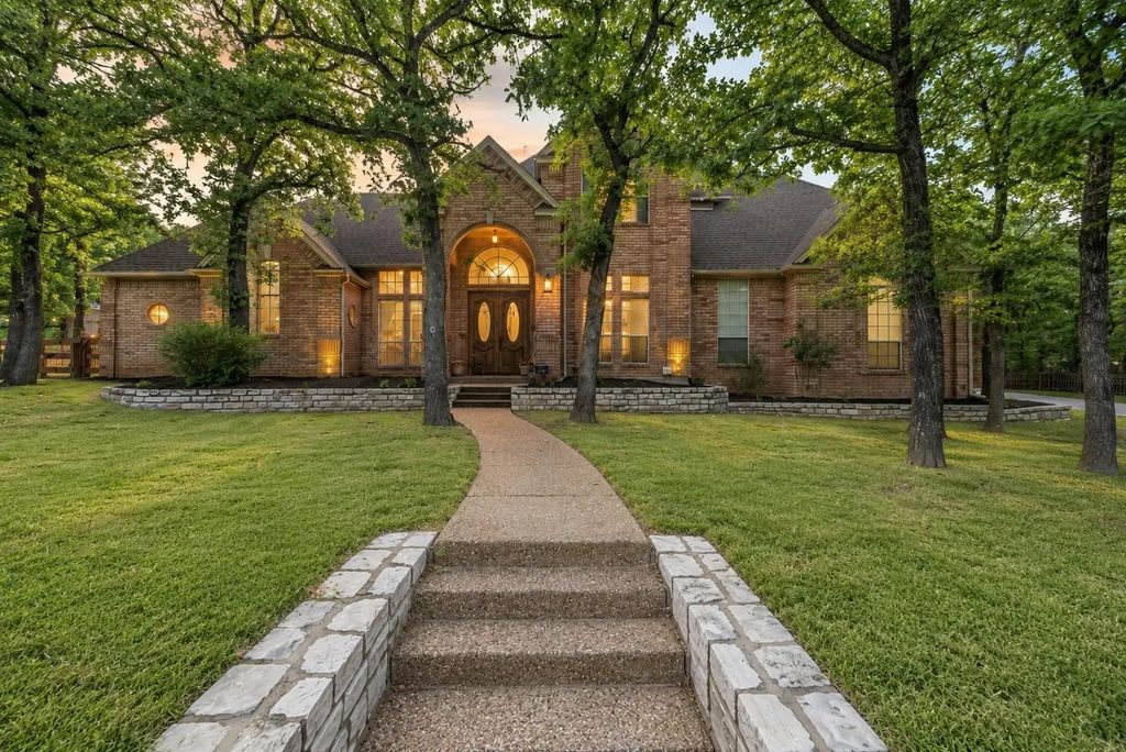 201 Morning Dove Court, Argyle