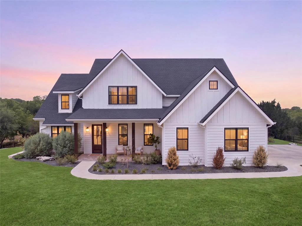 1065 Whispering Oaks, China Spring