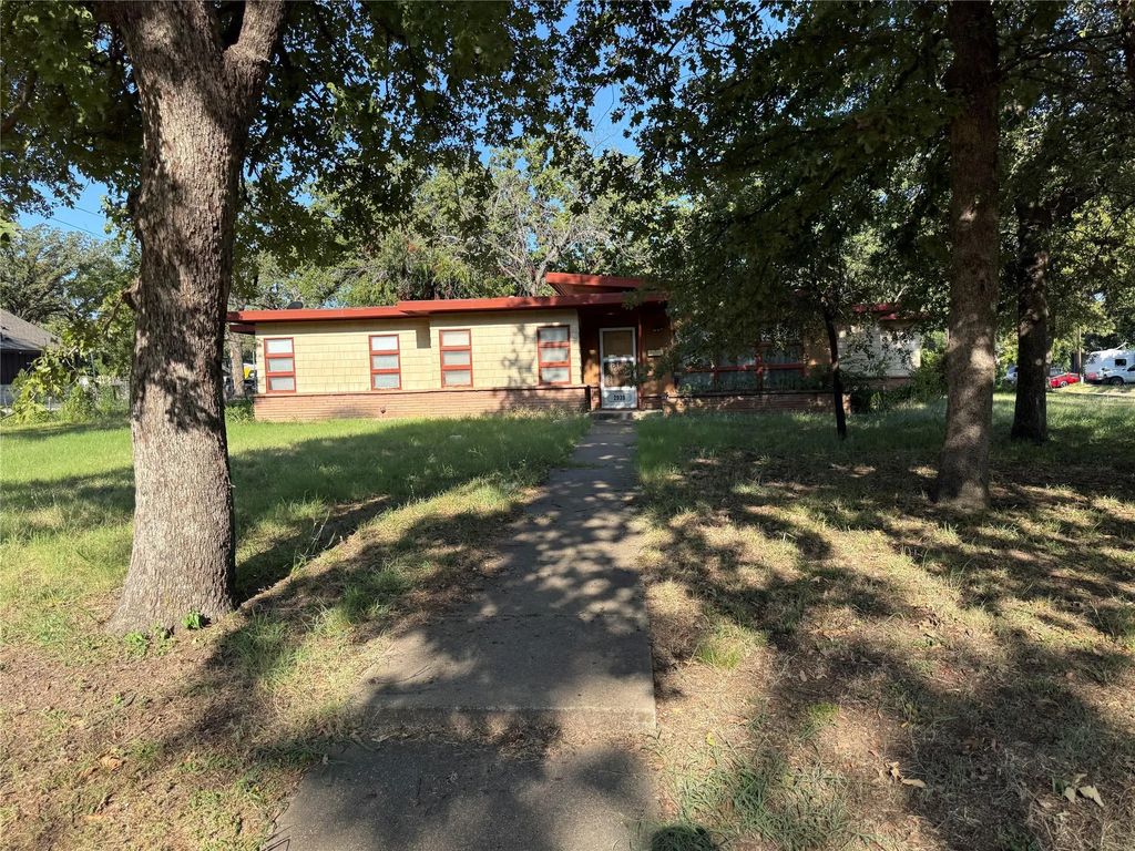 2939 Field Street, Haltom City
