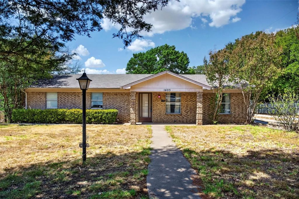 1403 N Melba Doyle Park Road, Decatur