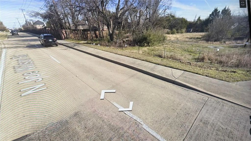 208 N Joe Wilson Road, Cedar Hill