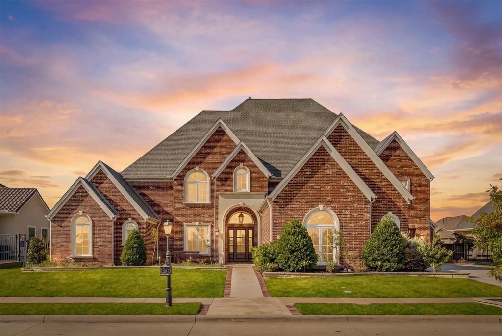 1217 Viridian Park Lane, Arlington