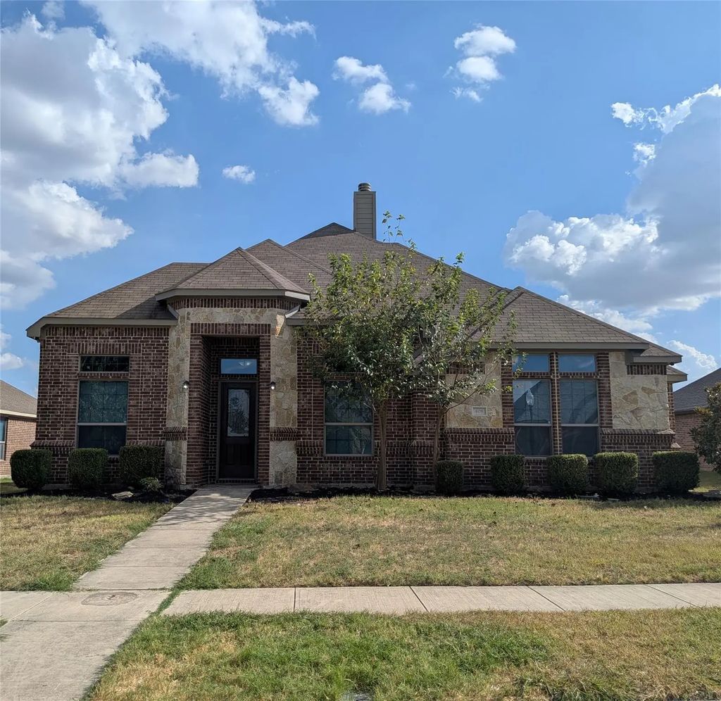 408 Valley Ridge Drive, Red Oak
