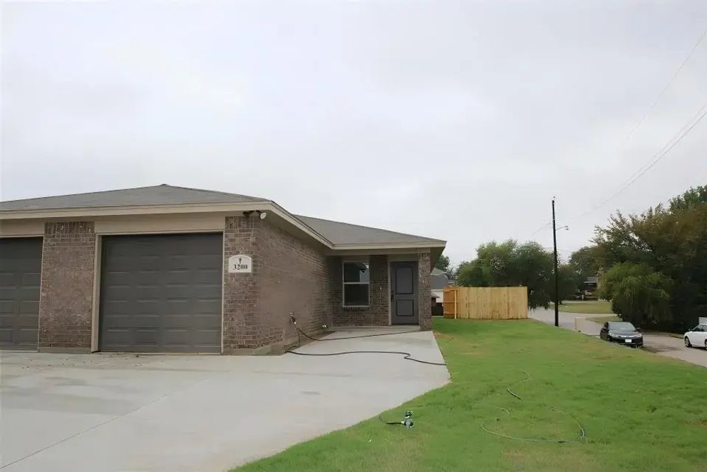 3200 Cherry Lane, Fort Worth