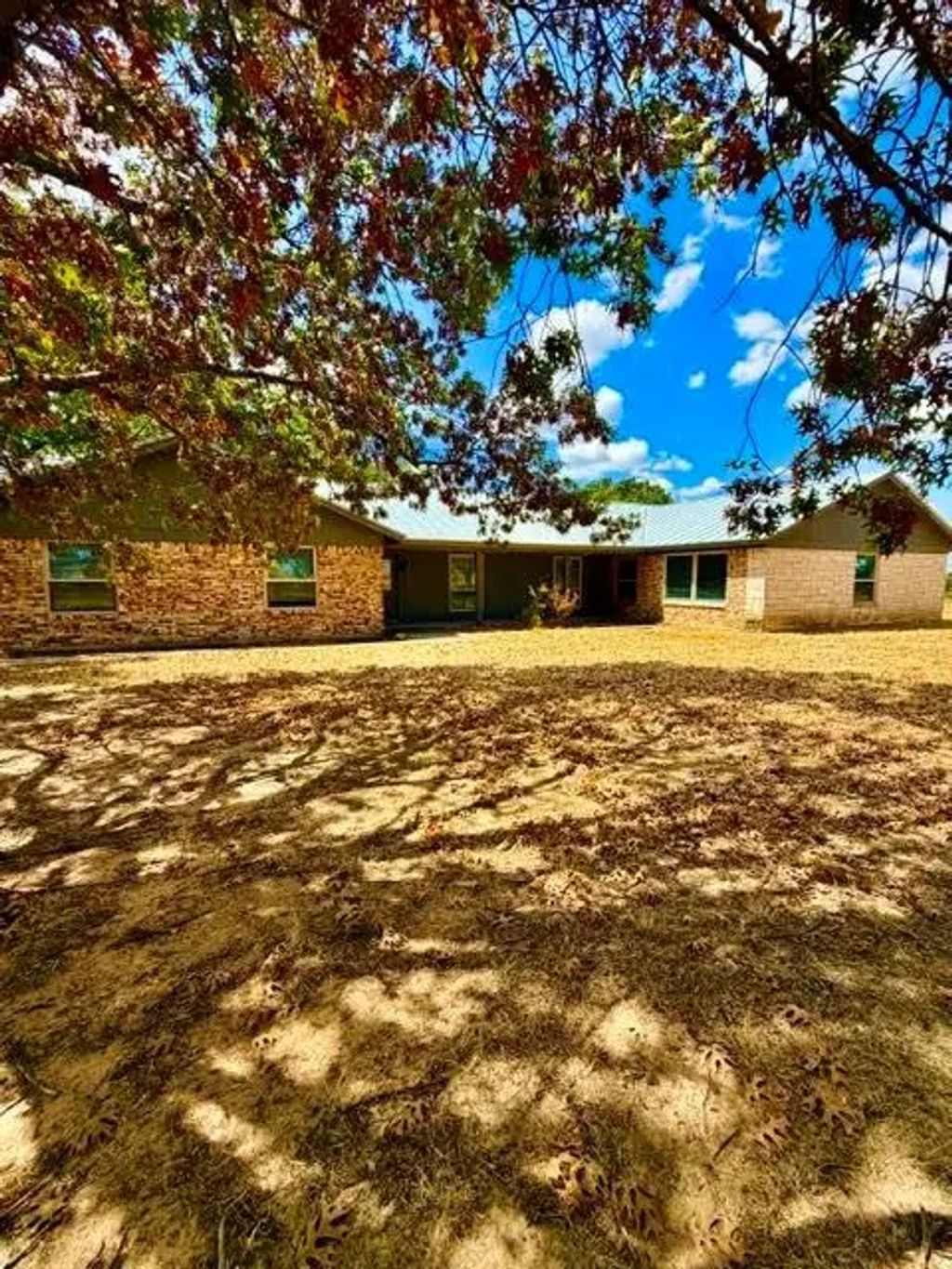 938 County Rd 3341, Paradise