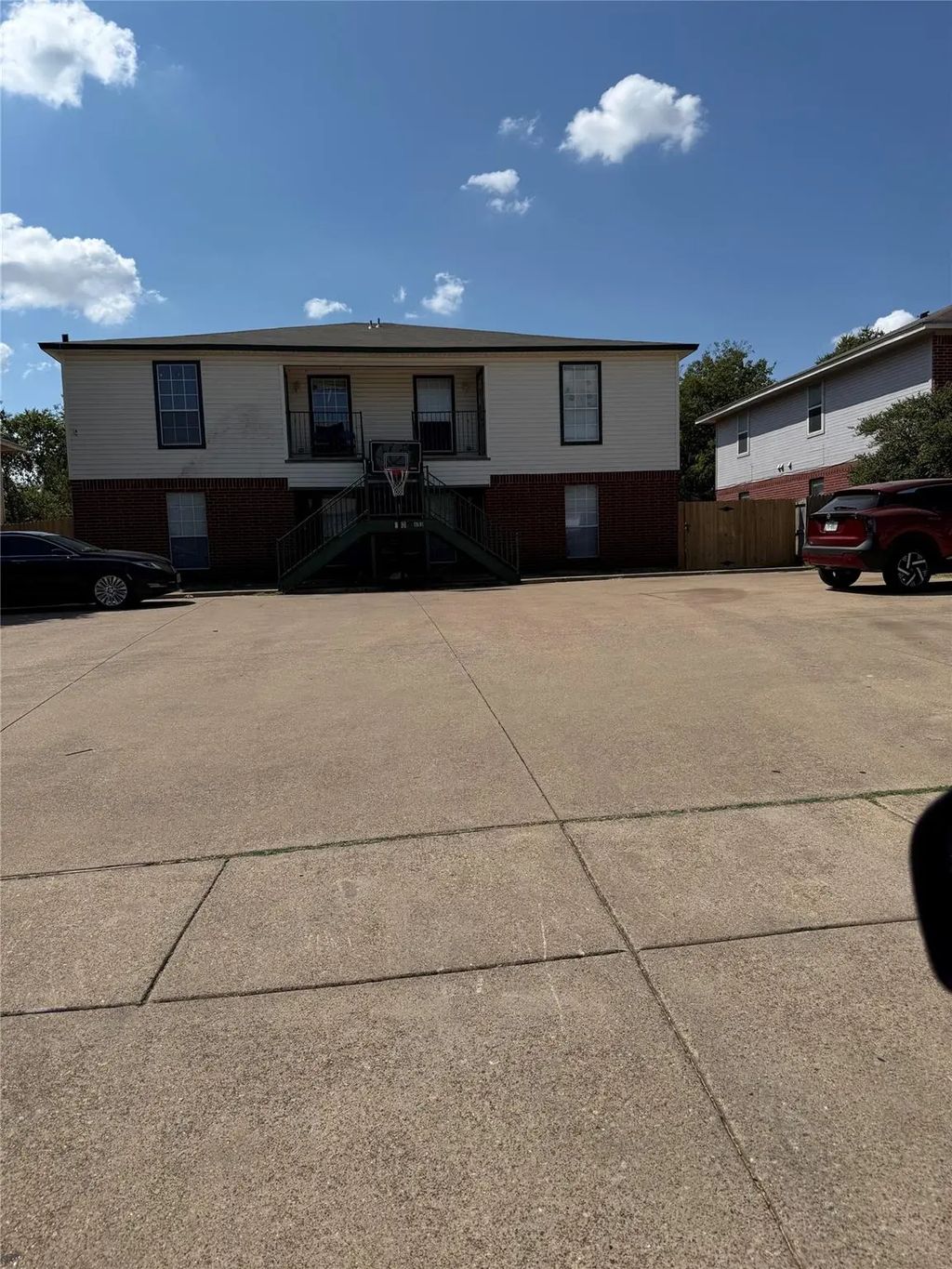 613 Race Street, Crowley