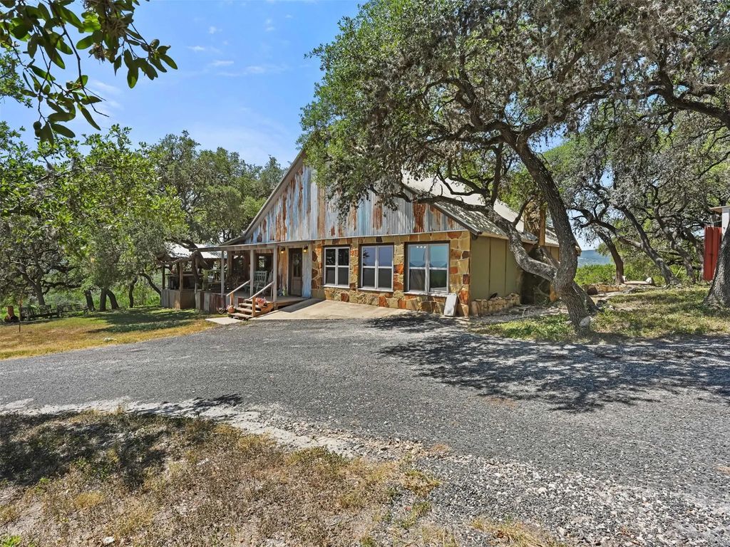 1850 W Ranch Road 337, Leakey