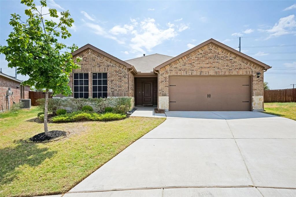 1104 Saddlehorn Drive, Denton