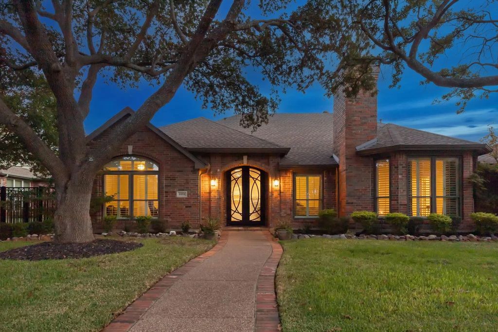 4404 Briar Hollow Drive, Plano