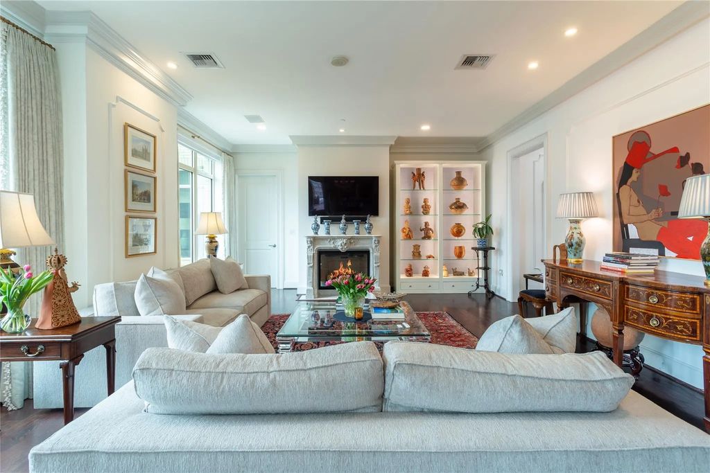 2525 N Pearl Street 1004, Dallas