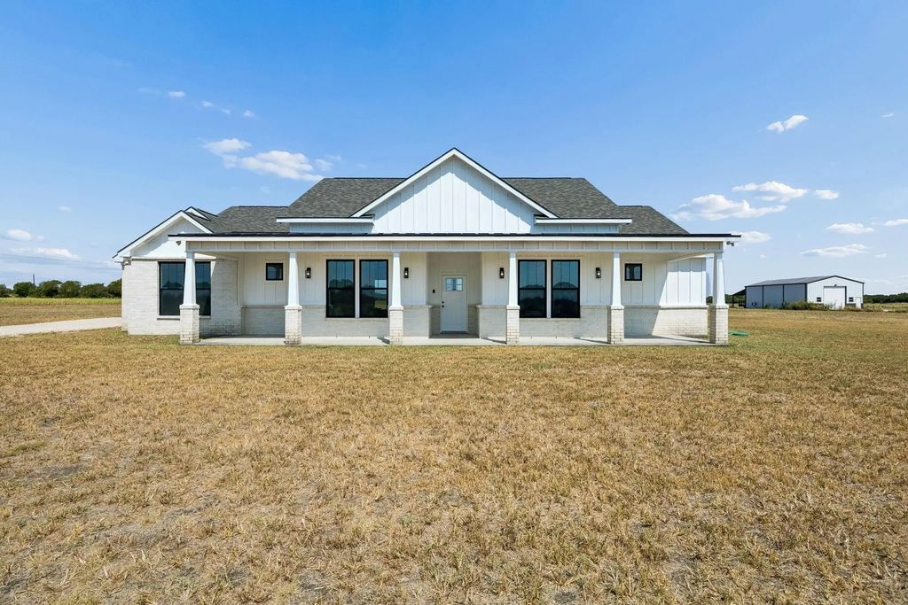 1224 Durham Lane, Cleburne