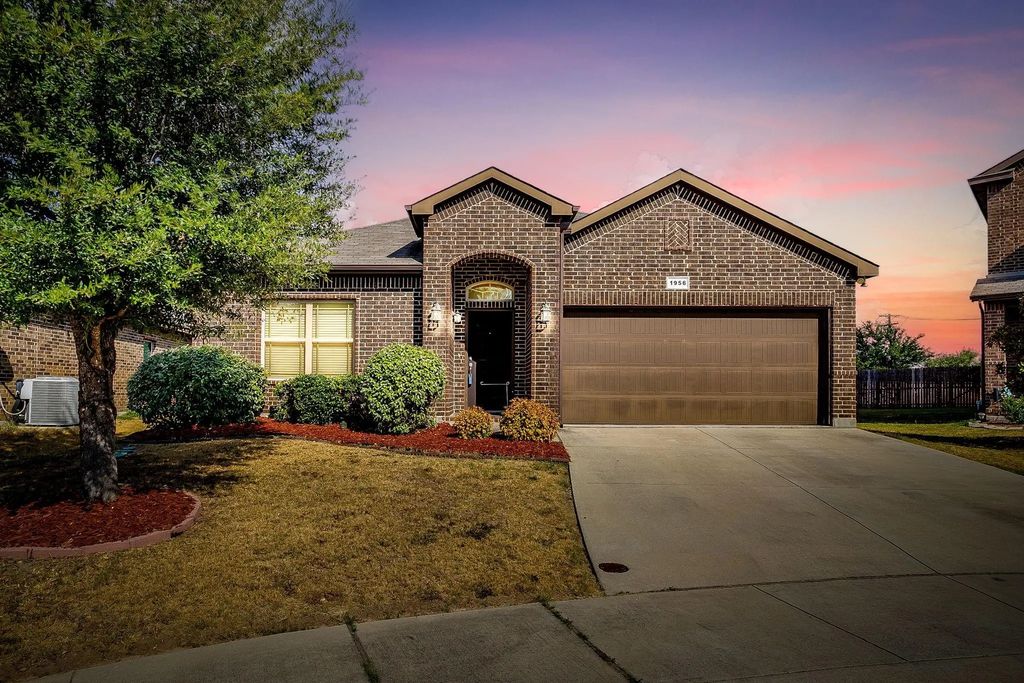 1956 Kachina Lodge Road, Fort Worth
