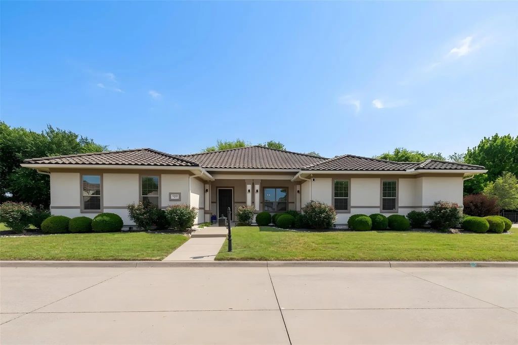5405 Squeezepenny Lane, McKinney