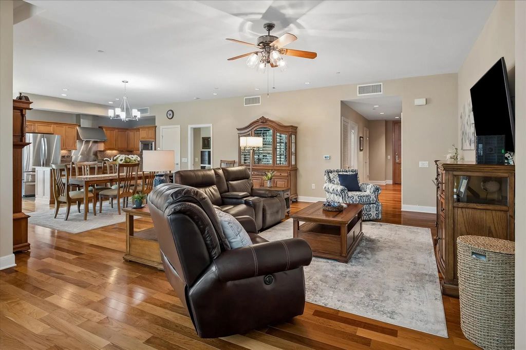 5656 N Central Expressway 601, Dallas