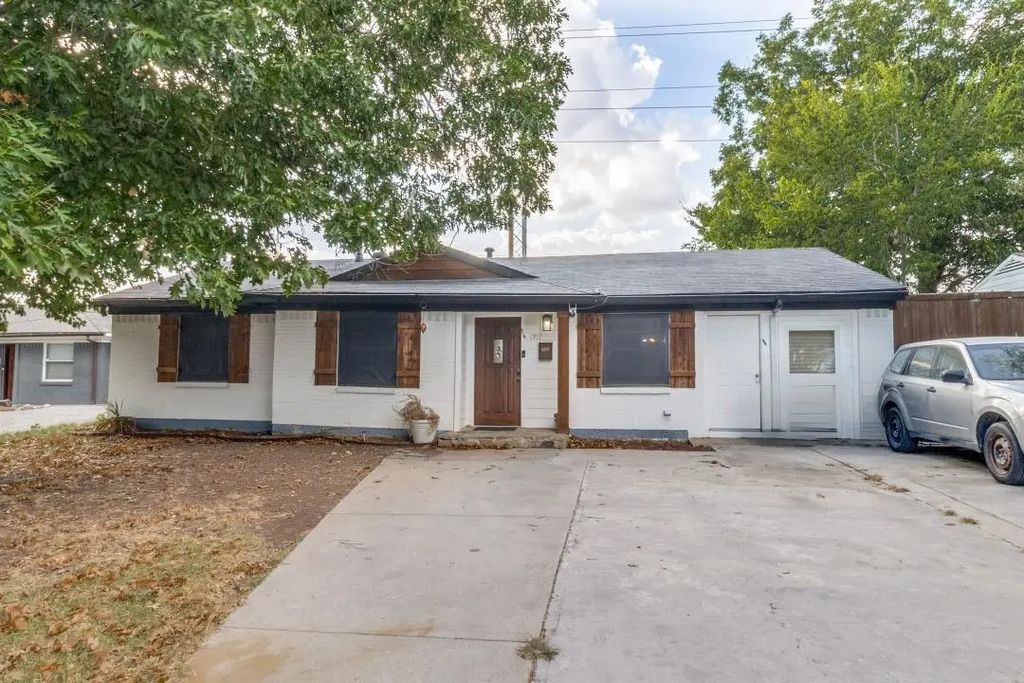 1911 El Capitan Drive, Dallas