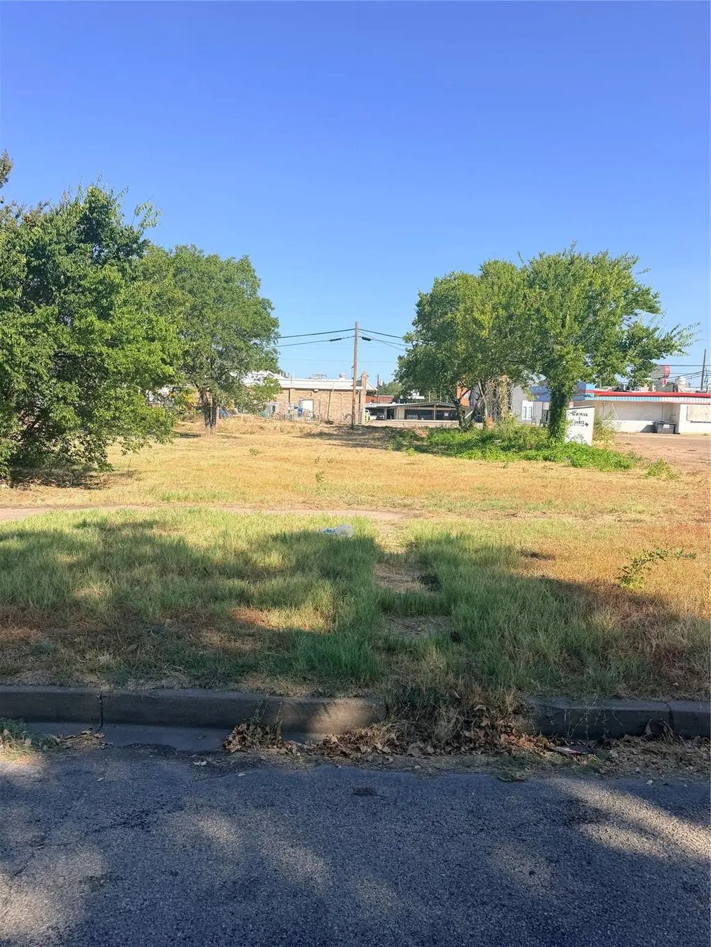406 W Brown Street, Ennis