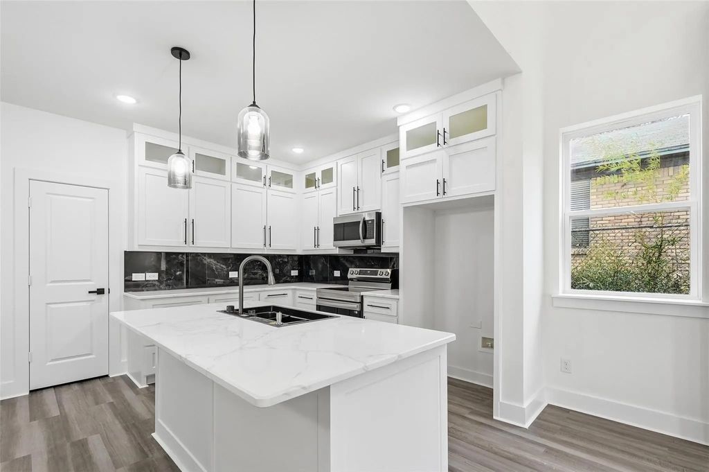 4448 Marcell Avenue, Dallas