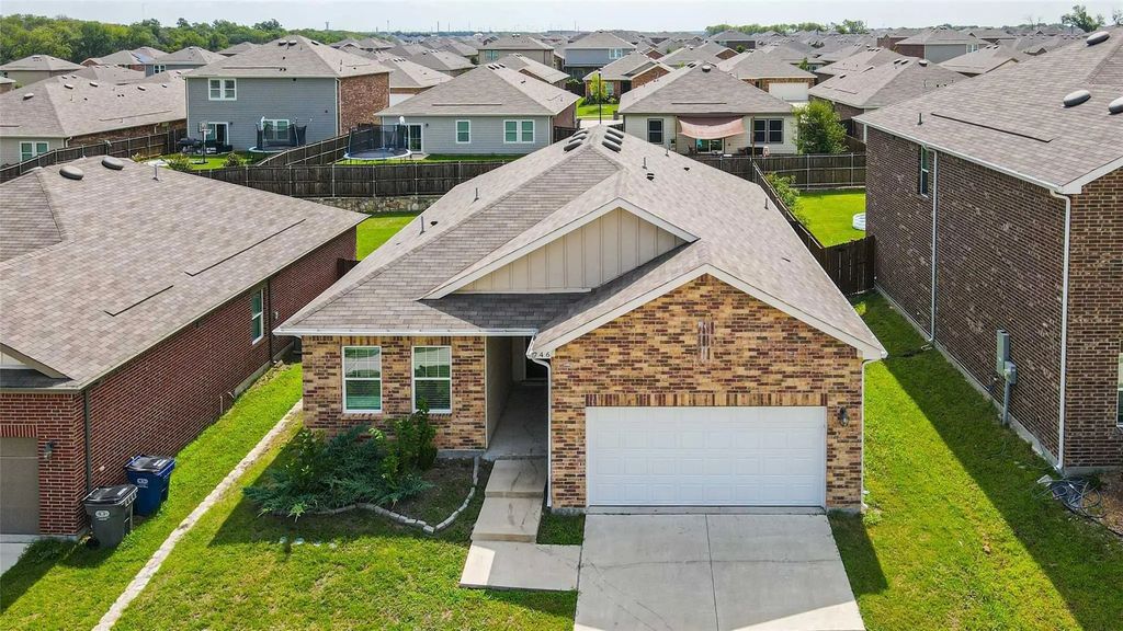 746 Wilshire Drive, Lavon